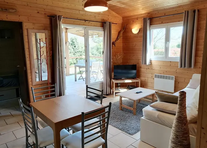 - La Petite Maison De Noemie Appartement *